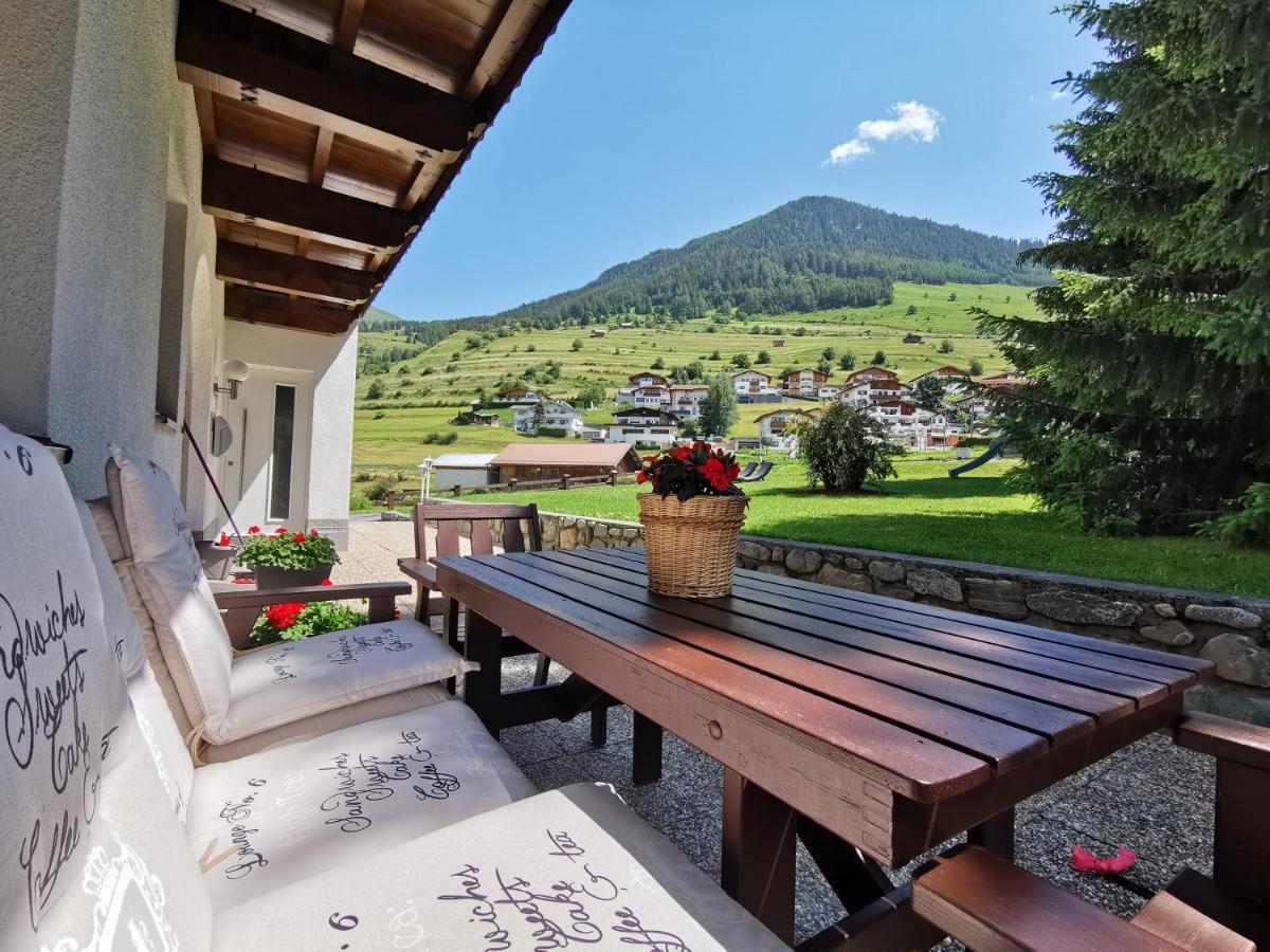 Das Alpenblick & Outdoor Lodge Nauders Exterior foto