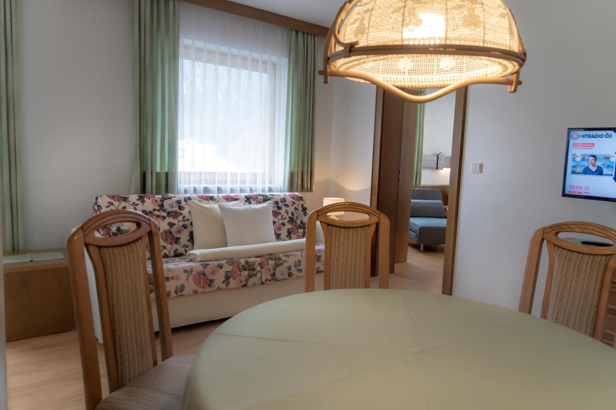 Das Alpenblick & Outdoor Lodge Nauders Exterior foto