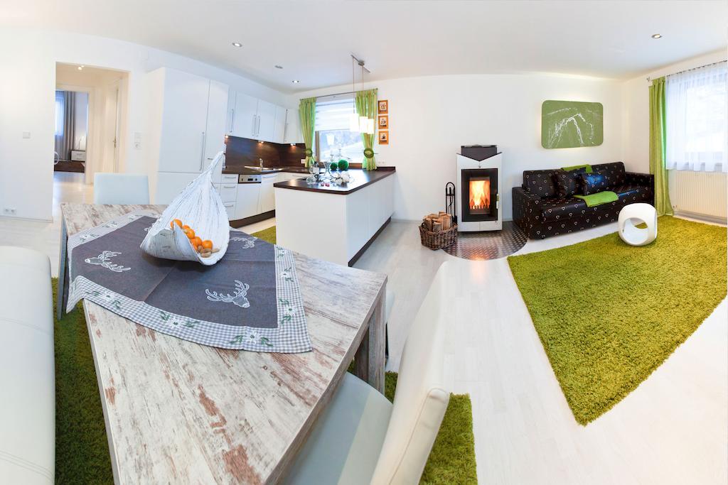 Das Alpenblick & Outdoor Lodge Nauders Zimmer foto